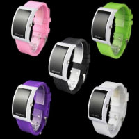 Montre LED rectangulaire avec bracelet silicone